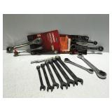 Ratcheting wrenches (some broken)
