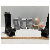 3 XMprimo Light Bulbs, 2 Toothpaste Holders and