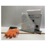 Magazine Rack and Silicone Oven Mitts