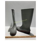 Rain / Muck Boots - Size 10