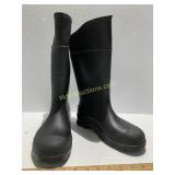 Servus Muck Boots - Size 7