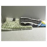 2 bathroom rugs 1-17x24 & 1-17x21