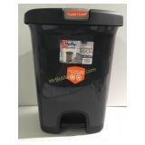 Hefty Lockable step on garbage can