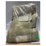 The Deluxe 6 Piece Sage Towel Set