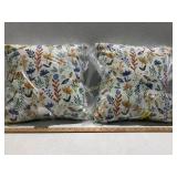 2 Decorative Throw Pillows