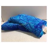 2 beach towels