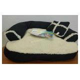 Small pet bed