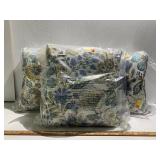 3 Decorative Throw Pillows