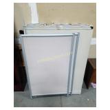 Cubical Connecting Wall Pieces