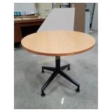 3 Foot Circular Table