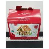 Wondershop- Classic House Gingerbread Kit