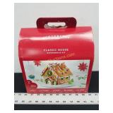 Holiday Deluxe Gingerbread House Kit - 38.8oz -