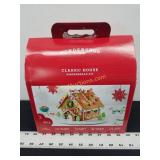 Holiday Deluxe Gingerbread House Kit - 38.8oz -
