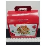Holiday Deluxe Gingerbread House Kit - 38.8oz -