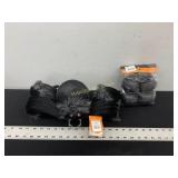 Plush Spider and 4 Count Pack Mini Culdrons