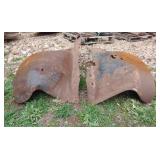 Pair fenders displays