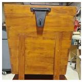 Wooden storage endtable