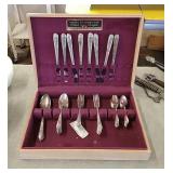 Silverplate silverware set