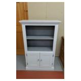 2 door/shelf cabinet