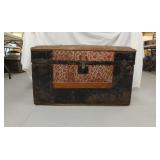 Camel back trunk