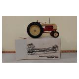 1/16 Model Cockshutt Deluxe