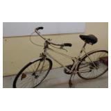 John Deere 27" ladies bicycle