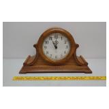 Wood quartz mantel clock untested