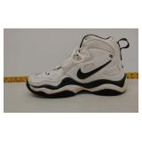 BJ Rahi #90 autographed shoe