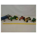 Collectable toy tractors,5pcs