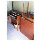 Vintage Wurlitzer Organ AS IS With Bench & Speaker