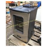 Masterbuilt Pro Smoker 
NEEDS CLEANED OUT
