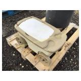 Suncast Poly Rollable Garden Cart