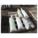 Sand Tubes & De-Icer & Traction Matts