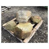 PALLET OF LANDSCAPING ROCKS