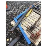 BLUE & YELLOW HYDRAULIC CHERRY PICKER