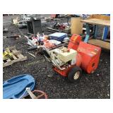 ARIENS 8HP SNOW BLOWER (RUNS)