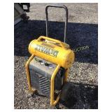 Dewalt 200 PSI 1.6 HP 4.5 Gallon Compressor