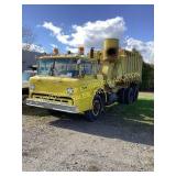 1973 FORD 900 CABOVER TANDEM AXLE W/ MOUNTED VAC-A