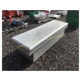 ALUMINUM TRUCK TOOL BOX