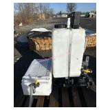 D1. Sprayer tank reservoir and equipment