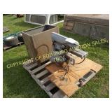 DELTA MILWAUKEE RADIAL ARM SAW W/STAND