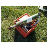LOT OF HYDRAULIC CYLINDER  AND PARTS