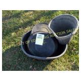 RUBBER FEEDING DISHES