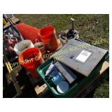 MISC BUCKETS W/ ELECTICAL PARTS