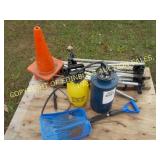 (2) SPRAYERS & SAFETY CONES
