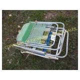 LOT OF FOLDING CHAIRS