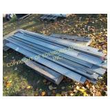 LOT OF METAL BUILDING STUDS