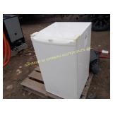 WHIRLPOOL MINI FRIDGE