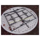 LIFETIME ROUND PLASTIC TABLE