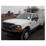 2000 FORD F-550 FOUR DOOR W/ SERVICE BODY